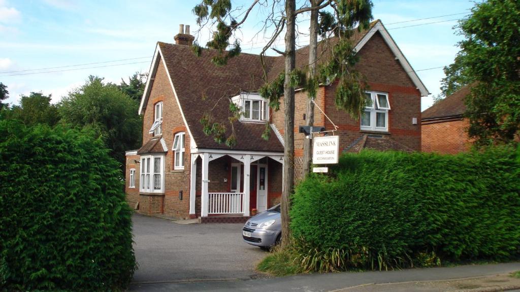 Masslink Guest House Horley Buitenkant foto
