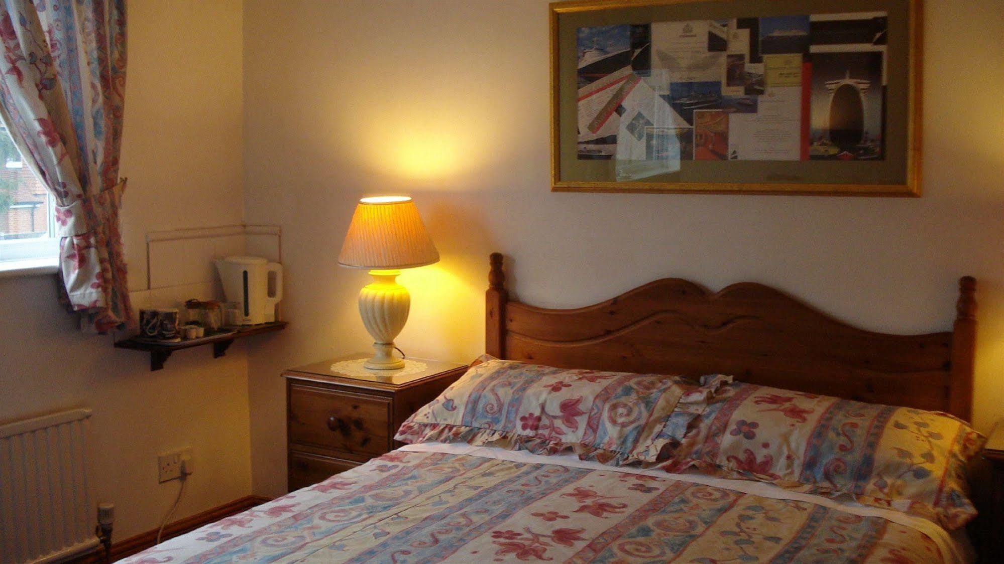 Masslink Guest House Horley Buitenkant foto